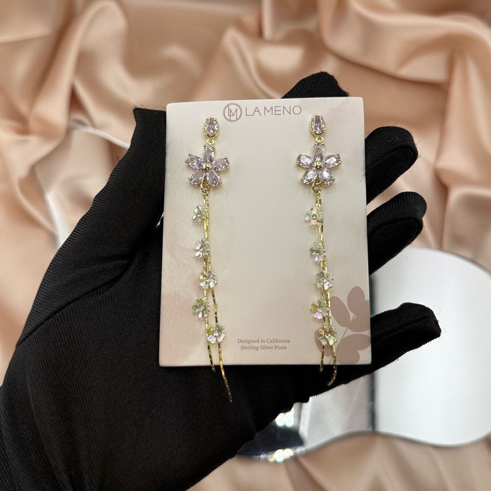La Meno Elegant Floral Drop Earrings – Gold & Lavender Sterling Silver Post - Picture 4 of 6